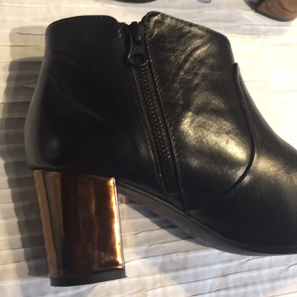 HOPE by Ringstrand Soderberg leather ankle booties - Picture 5 of 9